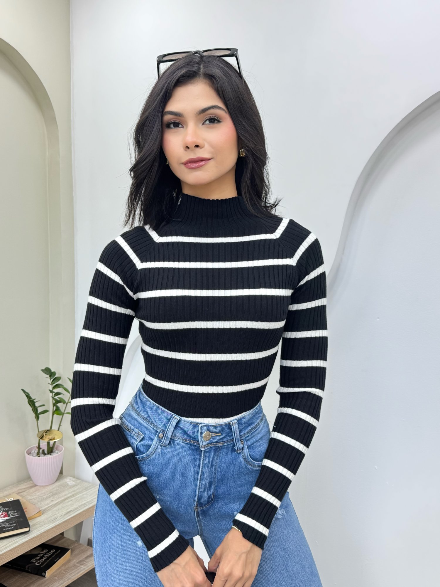 Suéter cuello alto rayas