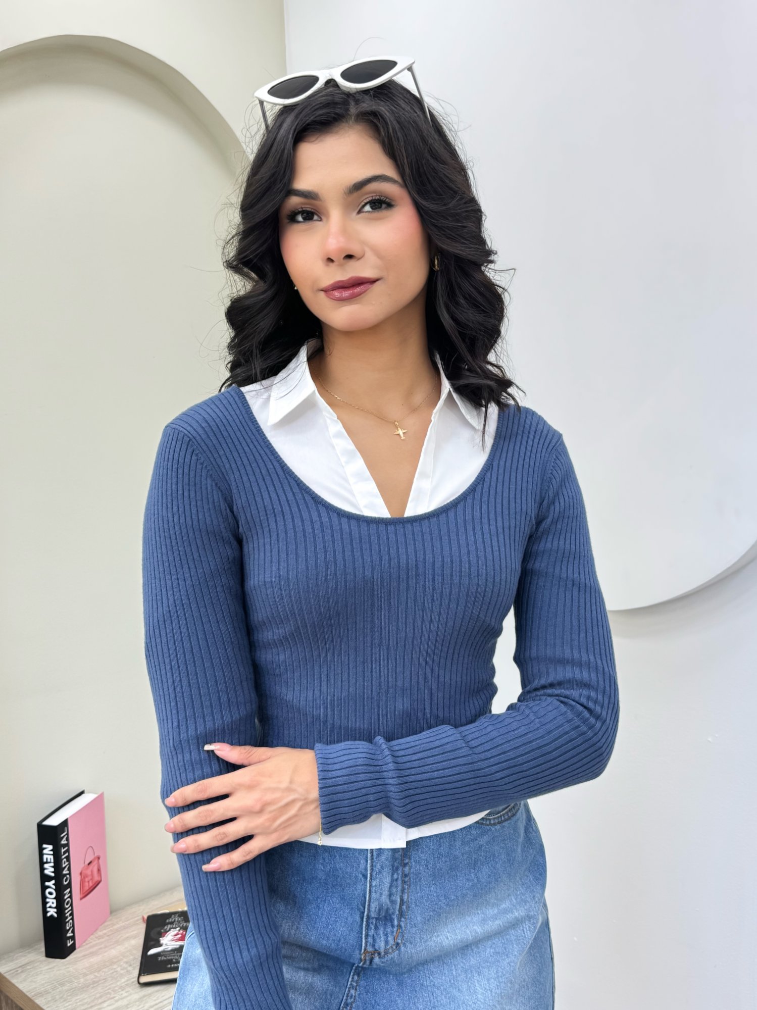 Suéter cuello redondo