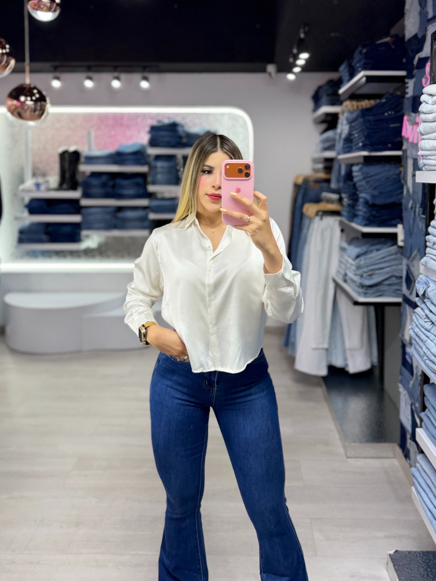 Blusa Satinada corta
