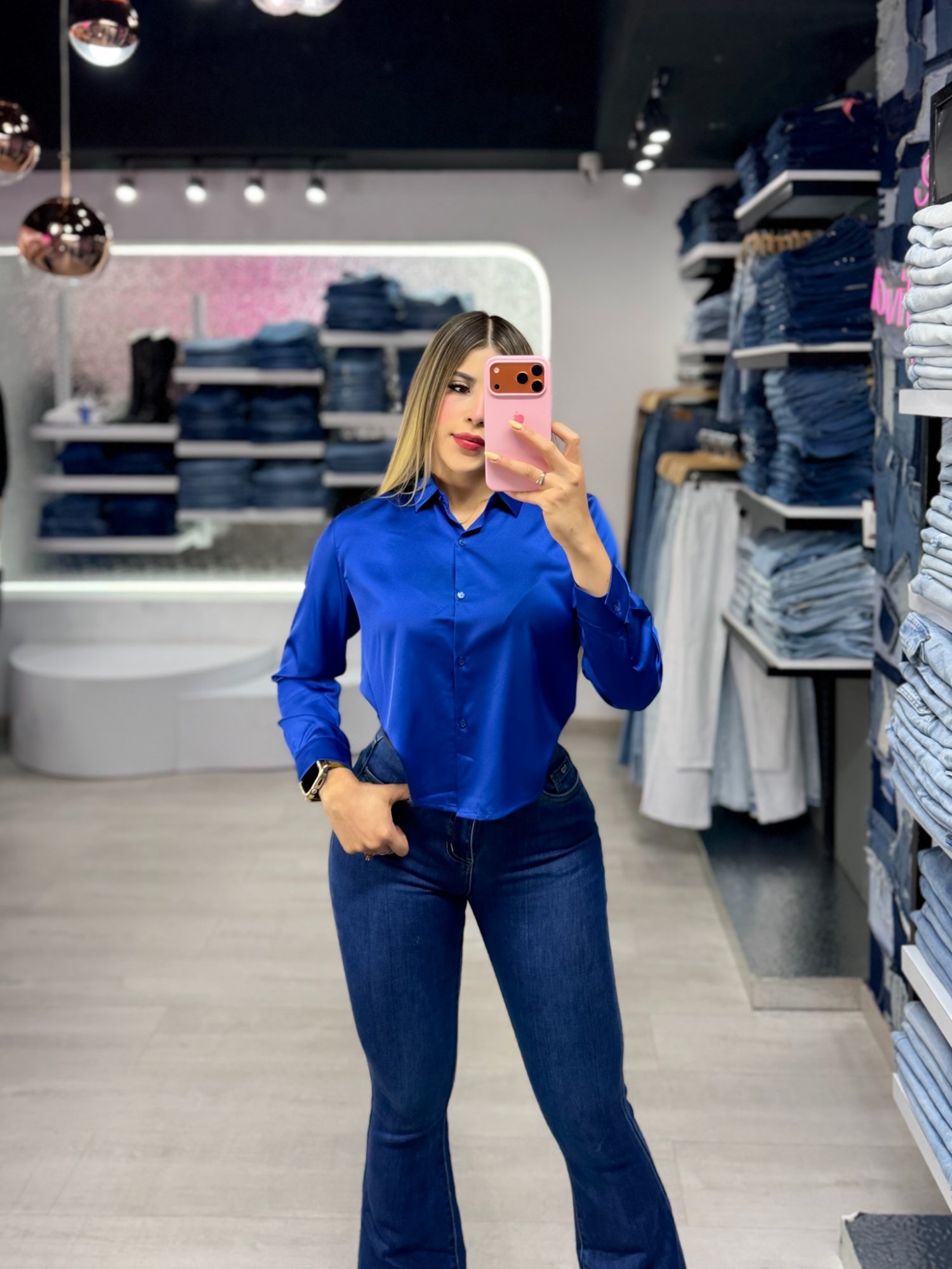 Blusa Satinada corta