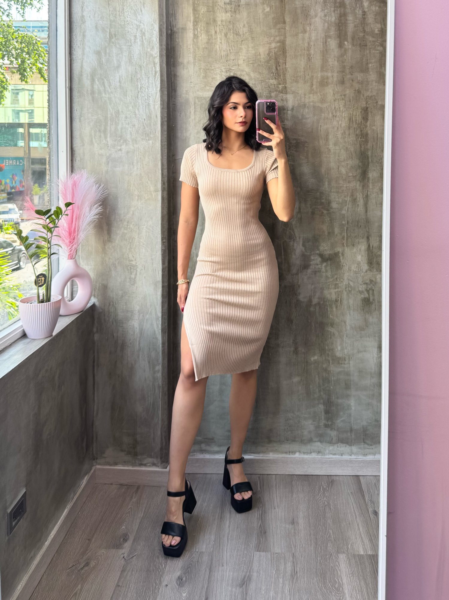 Vestido con Abertura