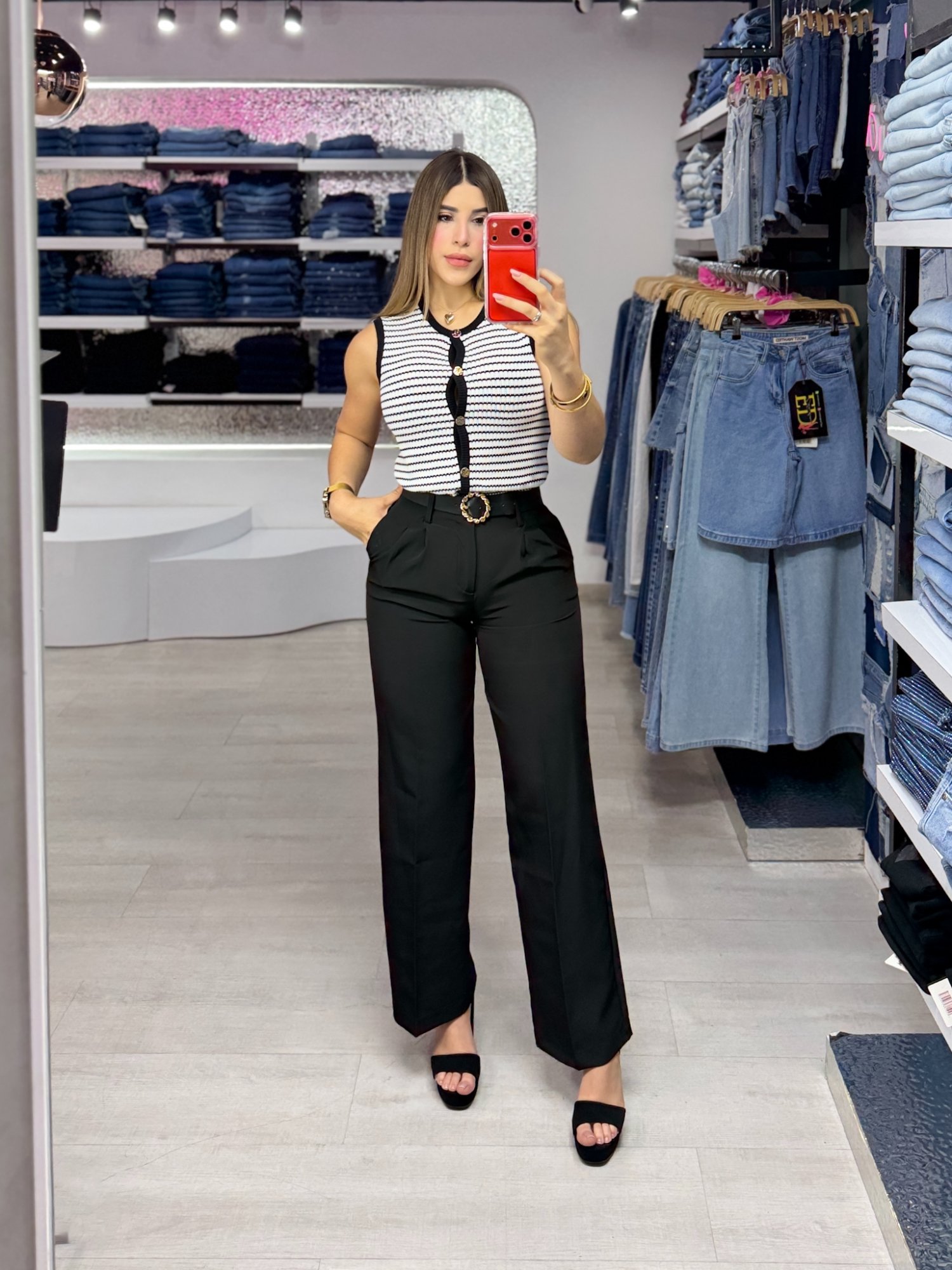 Pantalón con correa