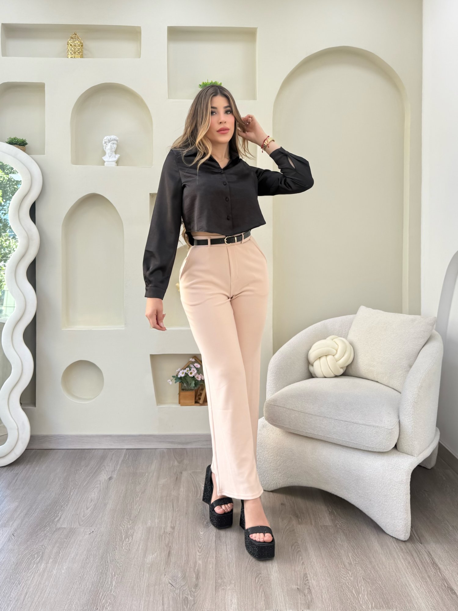 Pantalón con correa